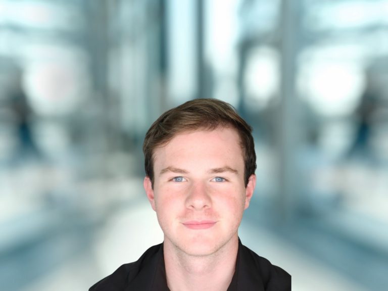 Nolan Dee